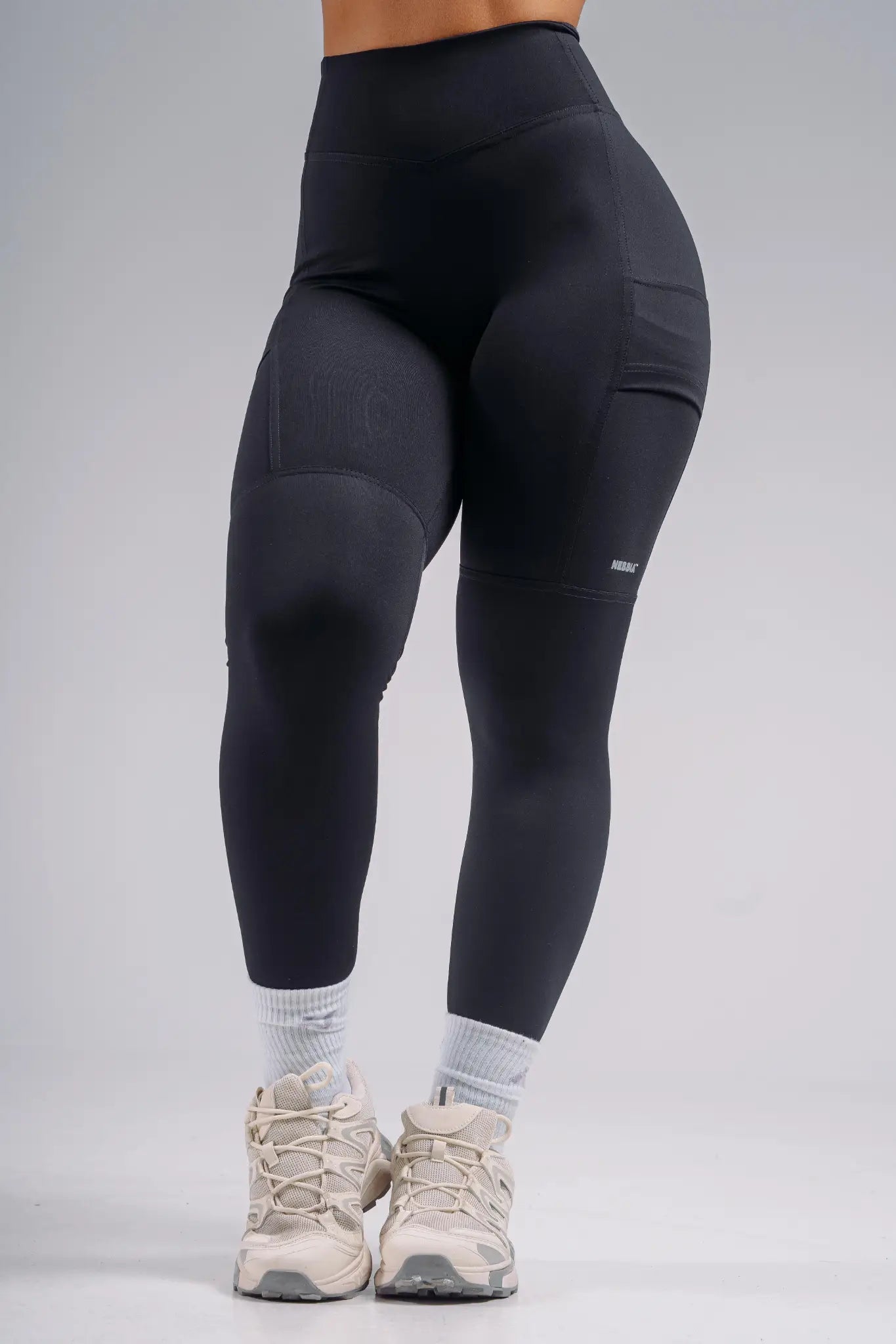 NEBBIA 851 Black High-Waist Sculpting Leggings with Pockets | PRIMAL