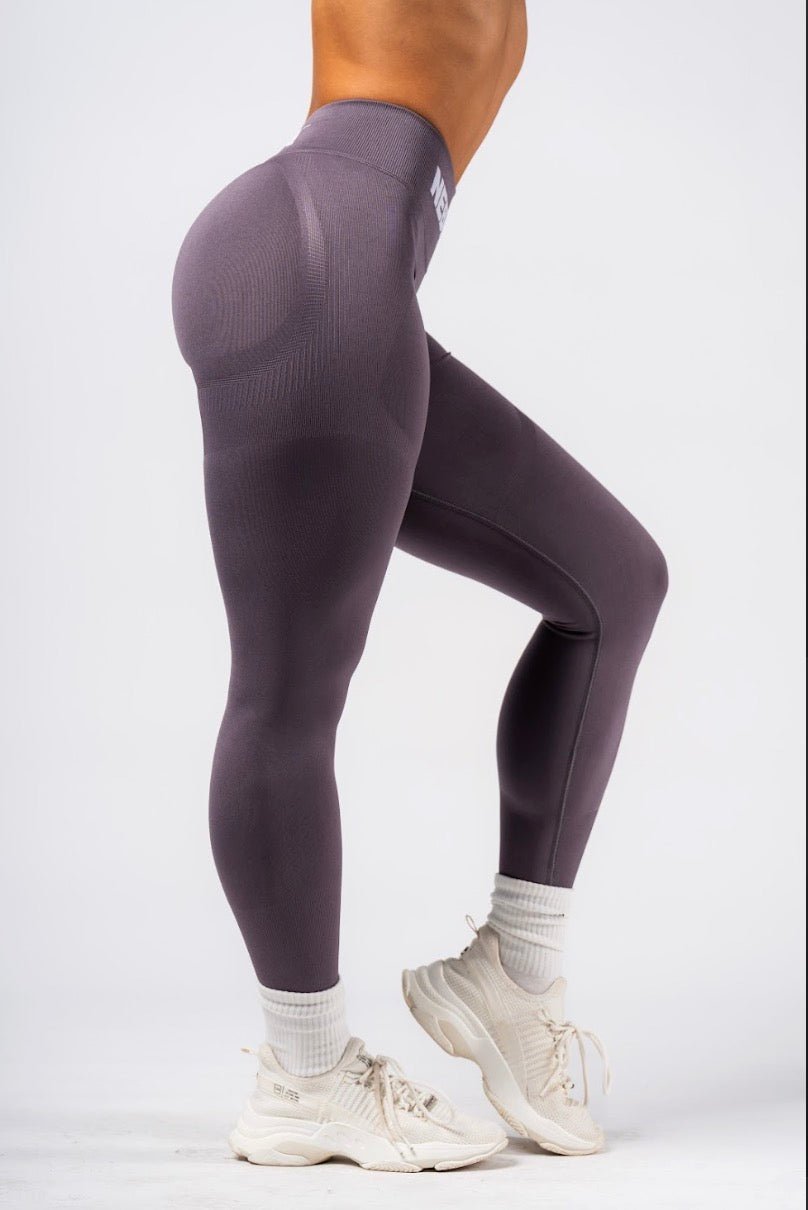 NEBBIA Flow Seamless 496 | High - Waist Push - Up Leggings - Dark Grey | Pro - Grade Squat - Proof Compression AlisiiaKholli