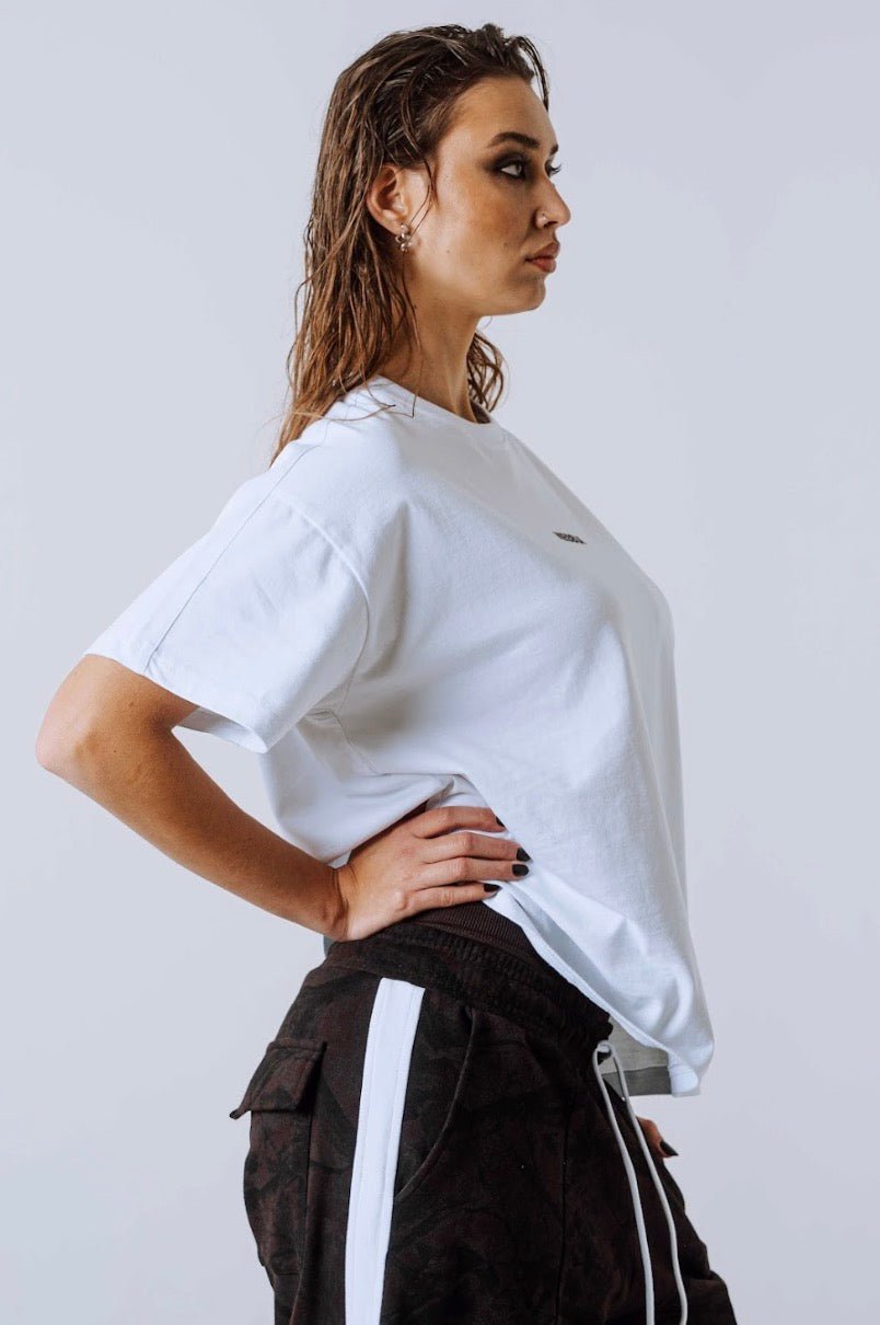 Nebbia Power 894 Relaxed Training Tee - Black & White | Gym T-Shirt - AlisiiaKholli