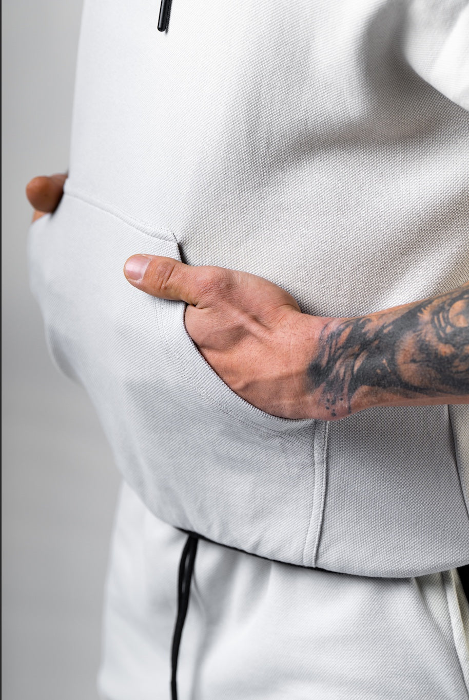NEBBIA Training Rag Top HERO 297 – Light Grey Short Sleeve Hoodie - AlisiiaKholli