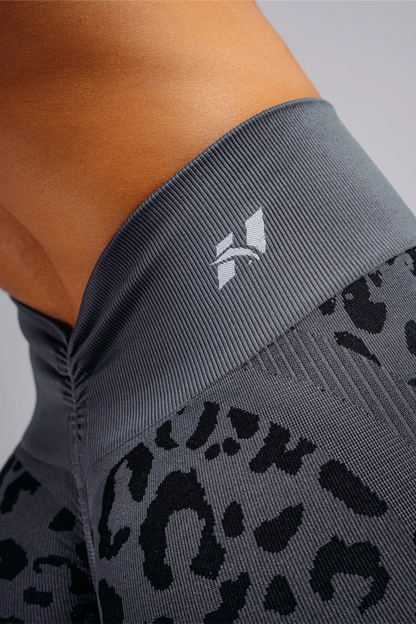Nebbia 849 Push-Up Compression Leopard Leggings PRIMAL | Black Leopard