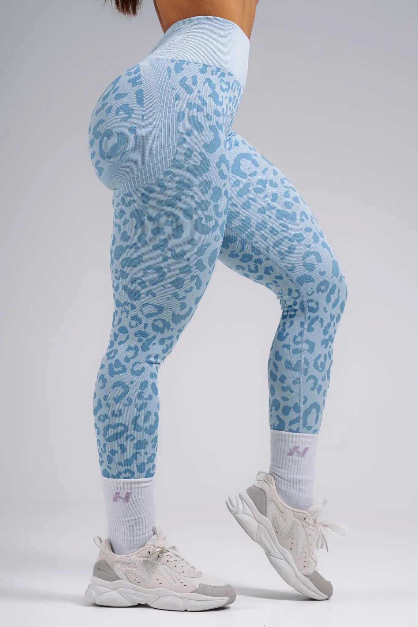 NEBBIA 849 Blue Leopard Push-Up Compression Leopard Leggings | PRIMAL