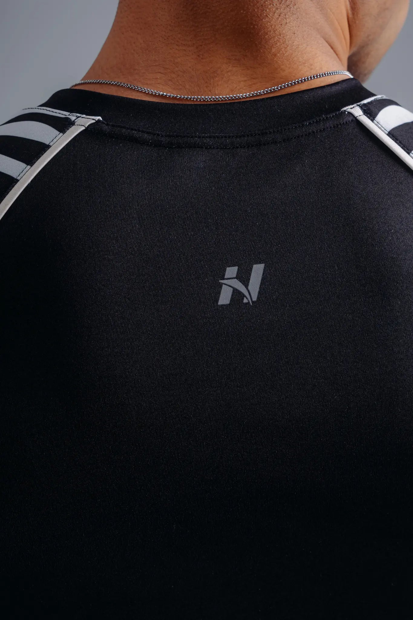 NEBBIA 872 Black Functional T-Shirt | PRIMAL