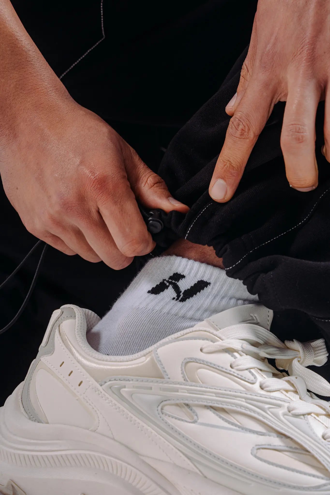 NEBBIA 879 Black Baggy Sweatpants | PRIMAL