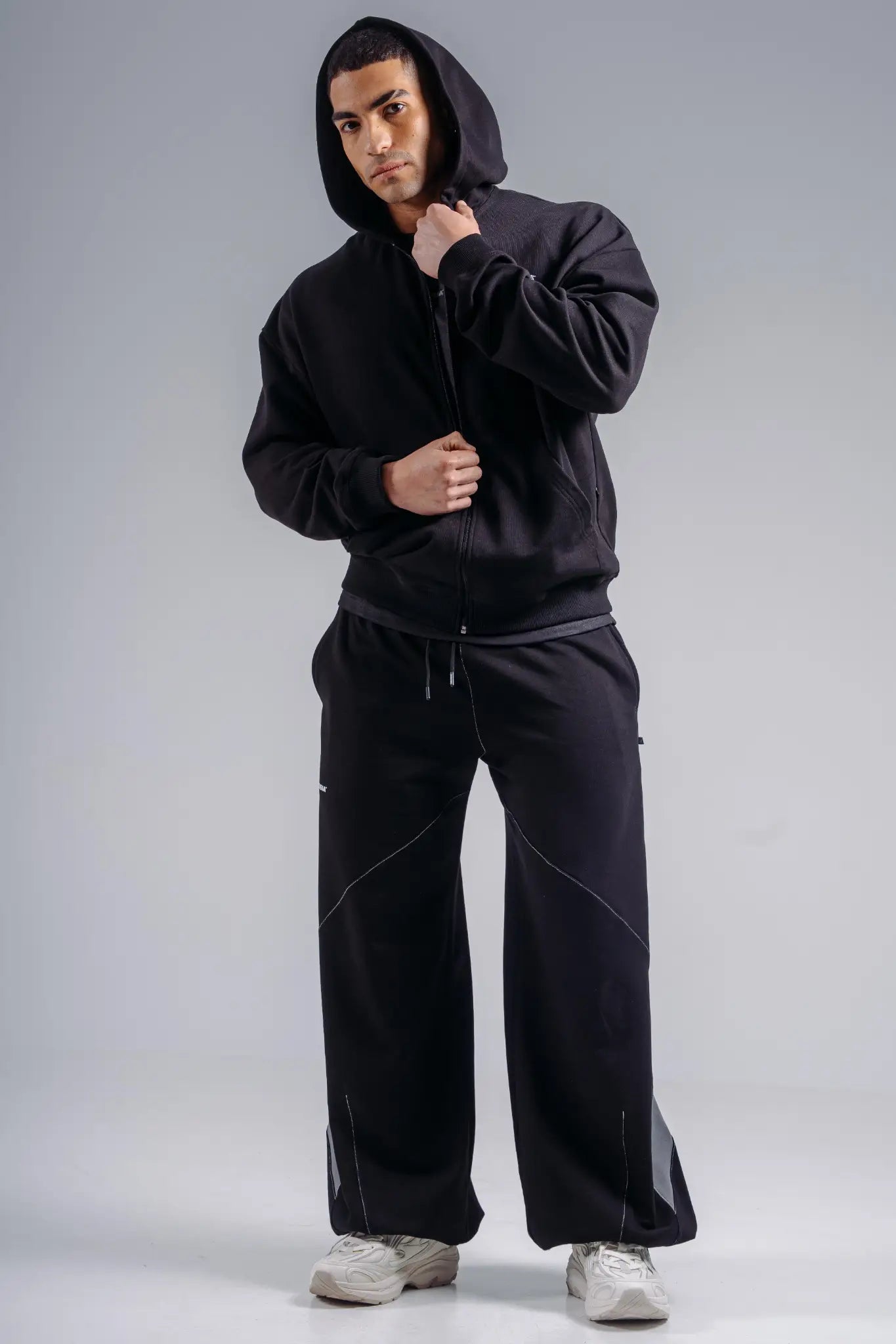 NEBBIA 884 Black Zipper Hoodie with Embroidery | PRIMAL