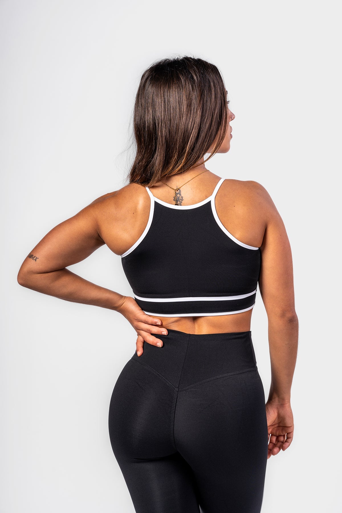 Medium support sports bra MY RULES Black 608 - AlisiiaKholli
