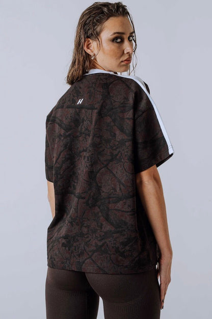 Nebbia Power 894 Relaxed Training Tee - Dark Brown Camo - AlisiiaKholli