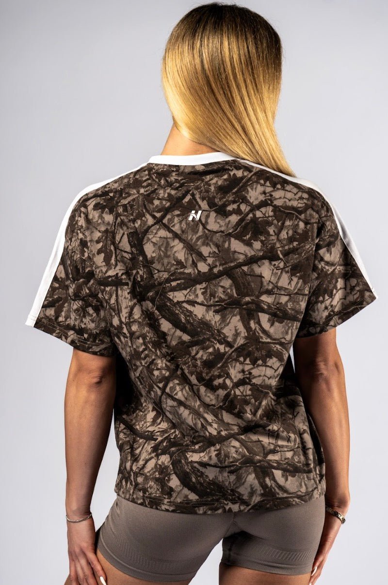 Nebbia Power 894 Relaxed Training Tee - Light Brown Camo - AlisiiaKholli