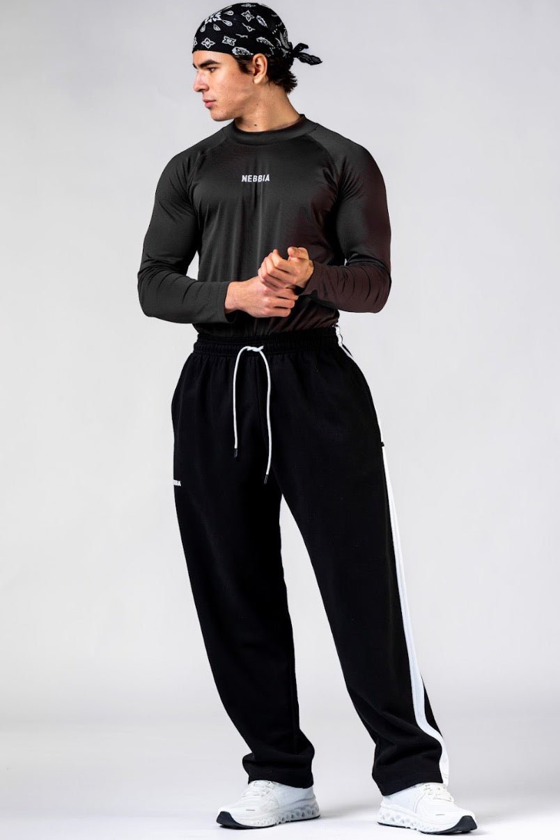 Nebbia Power 901 Seamless Long Sleeve Top - Black | Men's Gym Fit - AlisiiaKholli