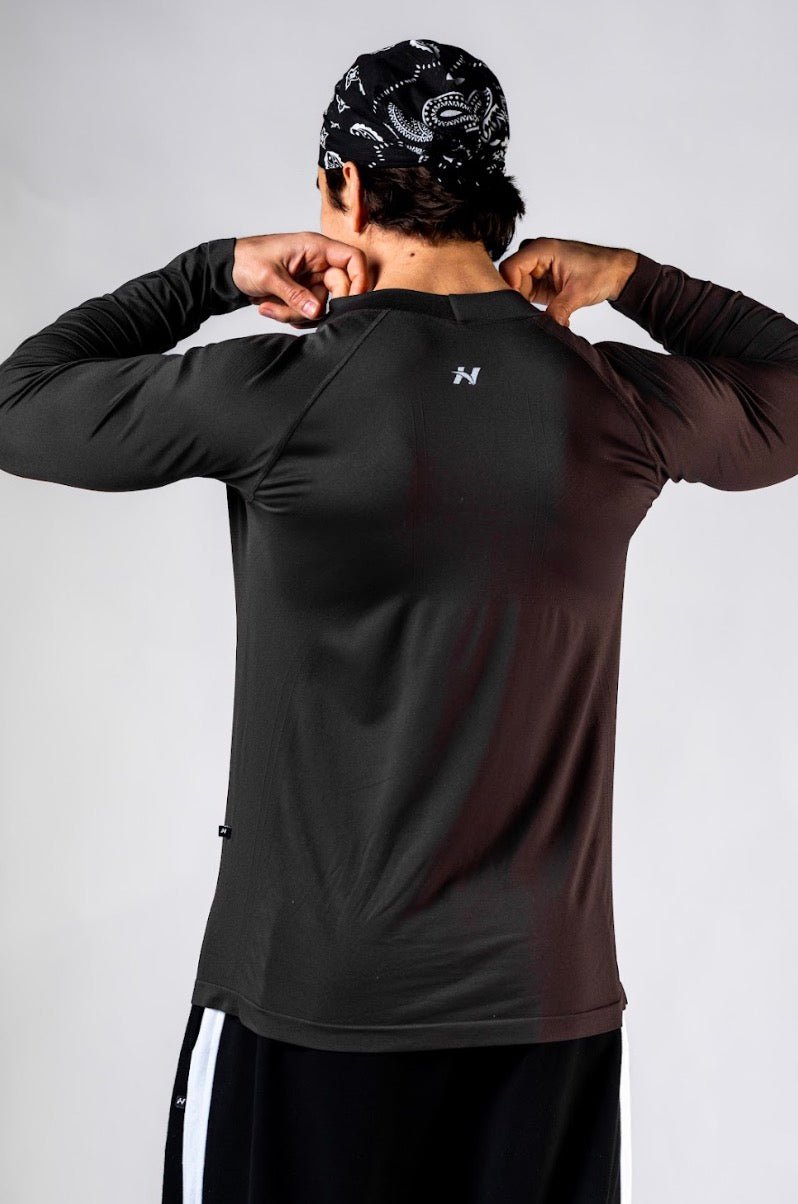 Nebbia Power 901 Seamless Long Sleeve Top - Black | Men's Gym Fit - AlisiiaKholli