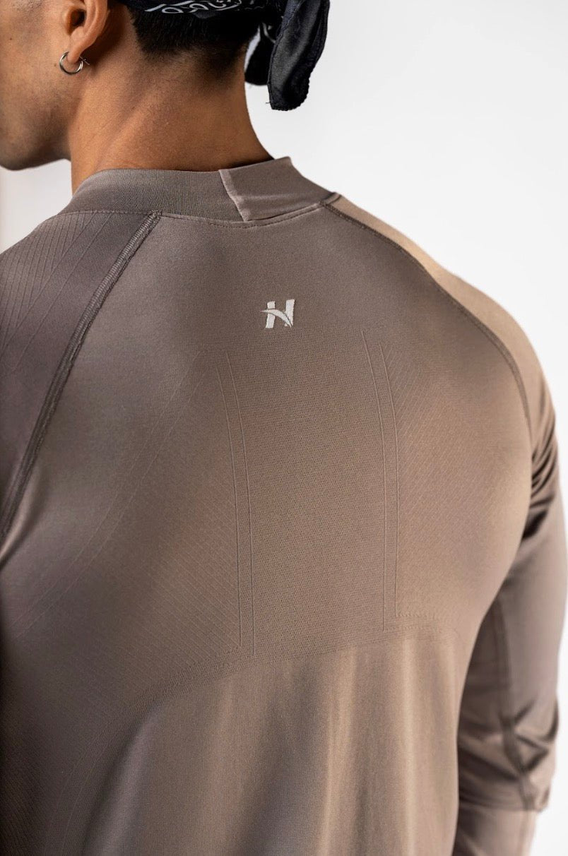 Nebbia Power 901 Seamless Long Sleeve Top - Light Brown | Men's Gym Fit - AlisiiaKholli