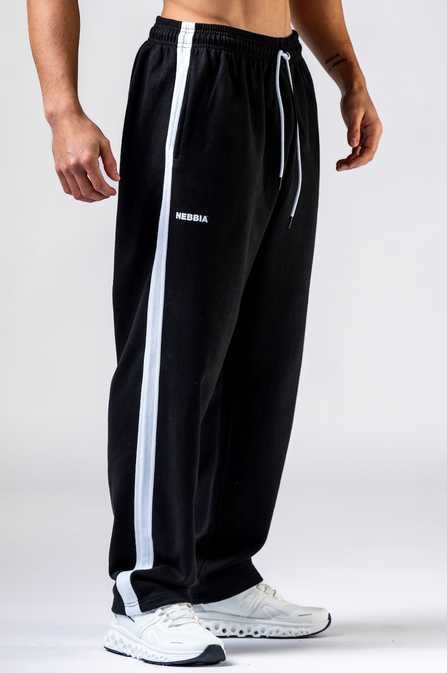 NEBBIA Power Relaxed Sweatpants 904 | Black & Black - AlisiiaKholli