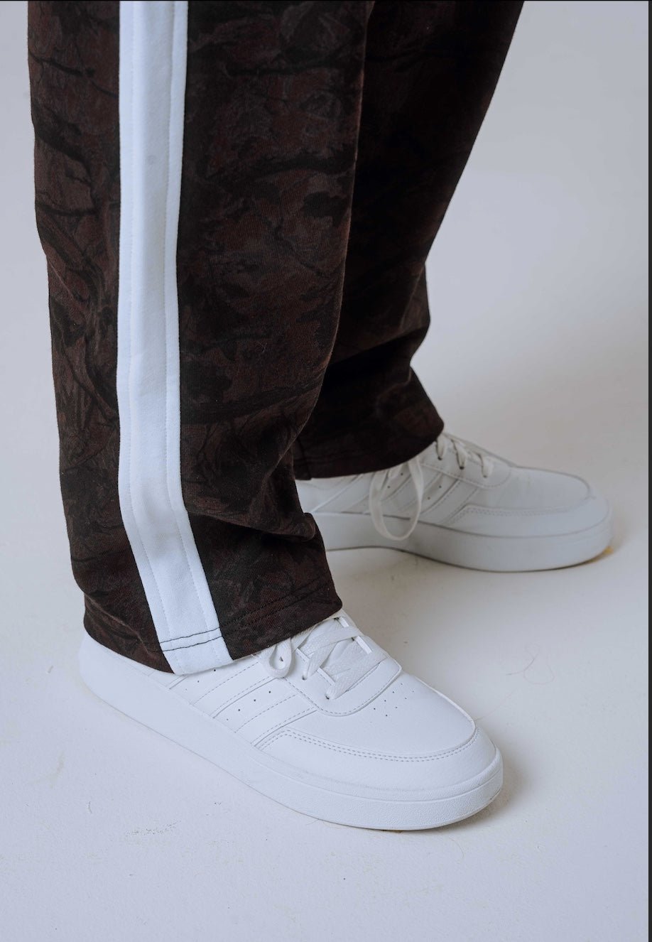 NEBBIA Power Relaxed Sweatpants 904 | Black & Dark Brown Camo - AlisiiaKholli