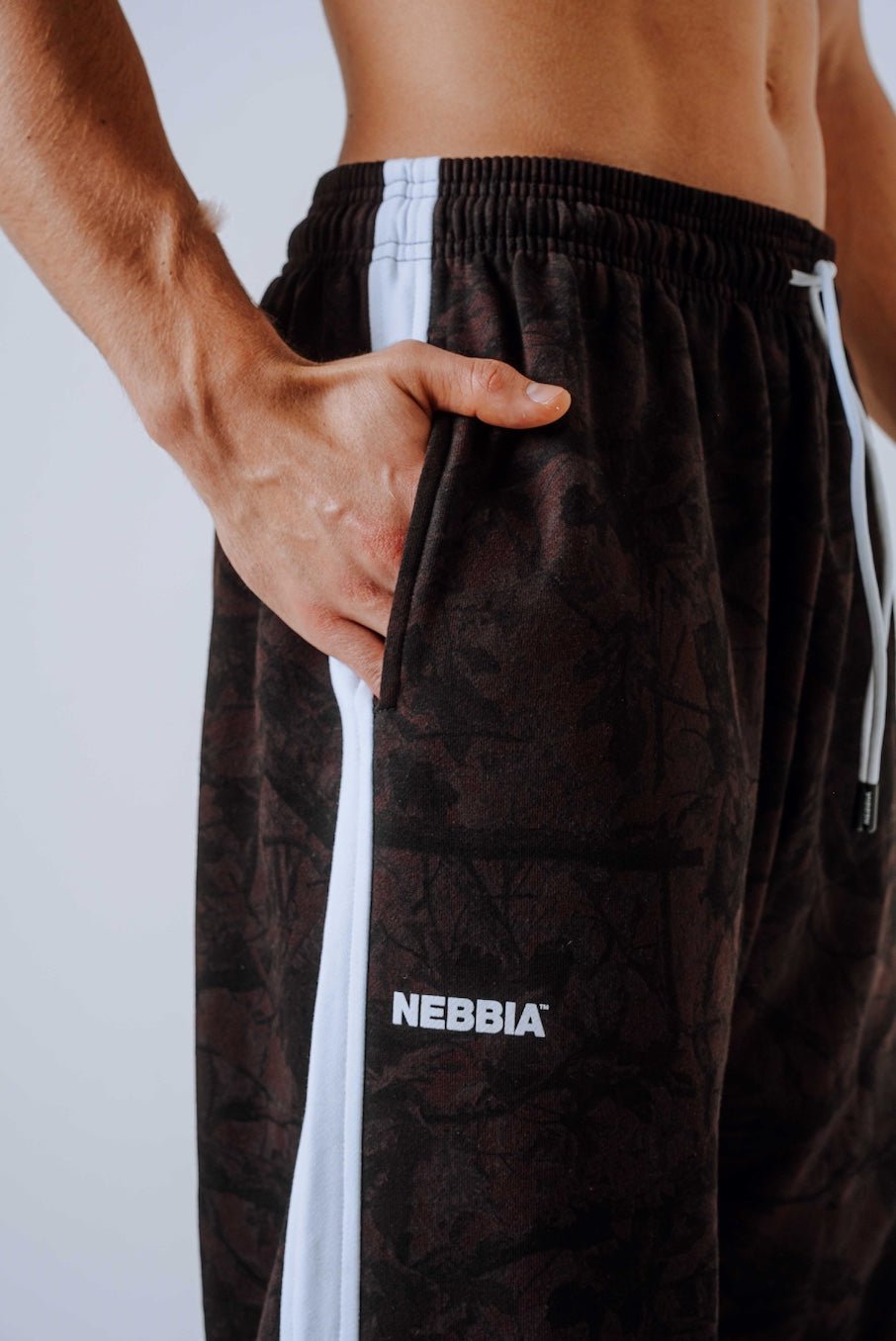NEBBIA Power Relaxed Sweatpants 904 | Black & Dark Brown Camo - AlisiiaKholli