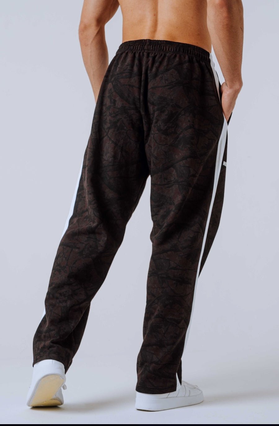 NEBBIA Power Relaxed Sweatpants 904 | Black & Dark Brown Camo - AlisiiaKholli