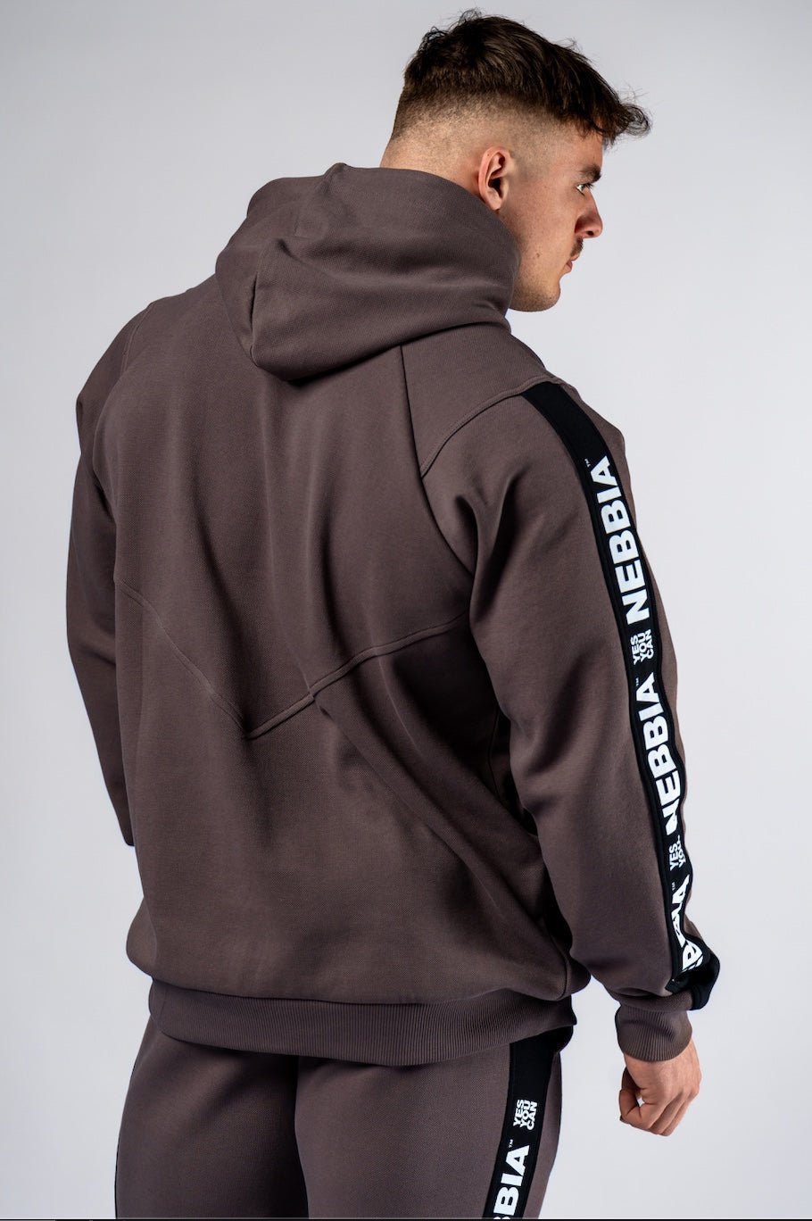 NEBBIA Training Hoodie HERO 300 – Black/Brown Heavyweight Gym Hoodie - AlisiiaKholli