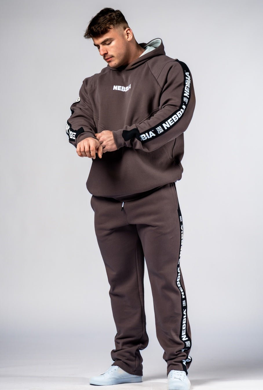 NEBBIA Training Hoodie HERO 300 – Black/Brown Heavyweight Gym Hoodie - AlisiiaKholli